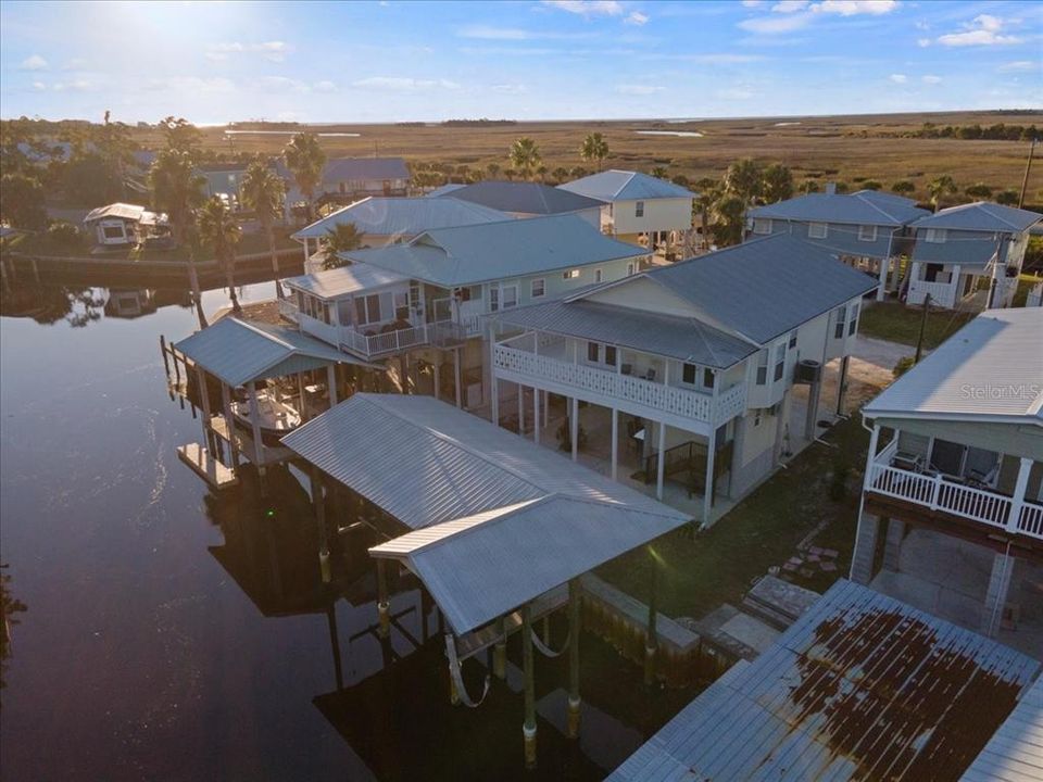 For Sale: $435,000 (2 beds, 2 baths, 1120 Square Feet)