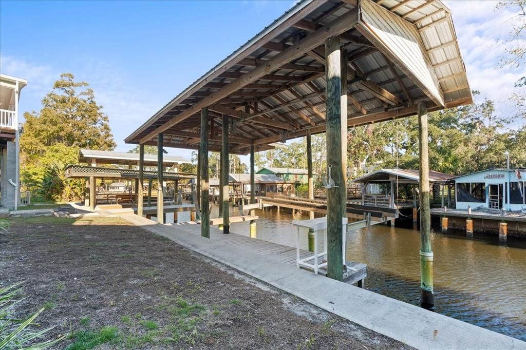 For Sale: $435,000 (2 beds, 2 baths, 1120 Square Feet)