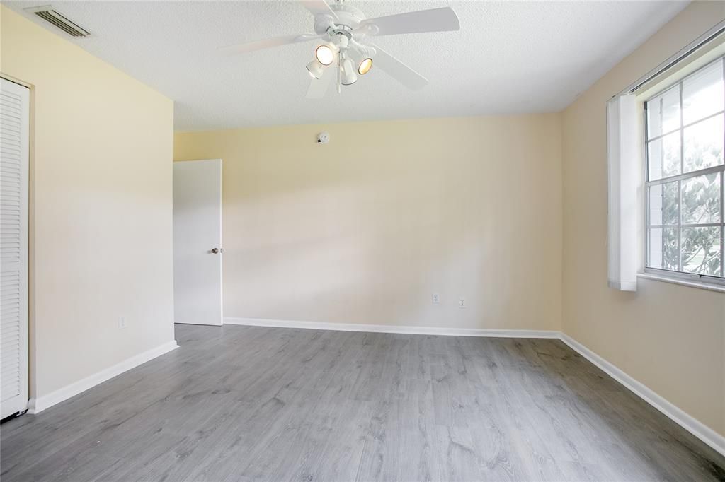 出租: $2,000 (3 贝兹, 2 浴室, 2088 平方英尺)