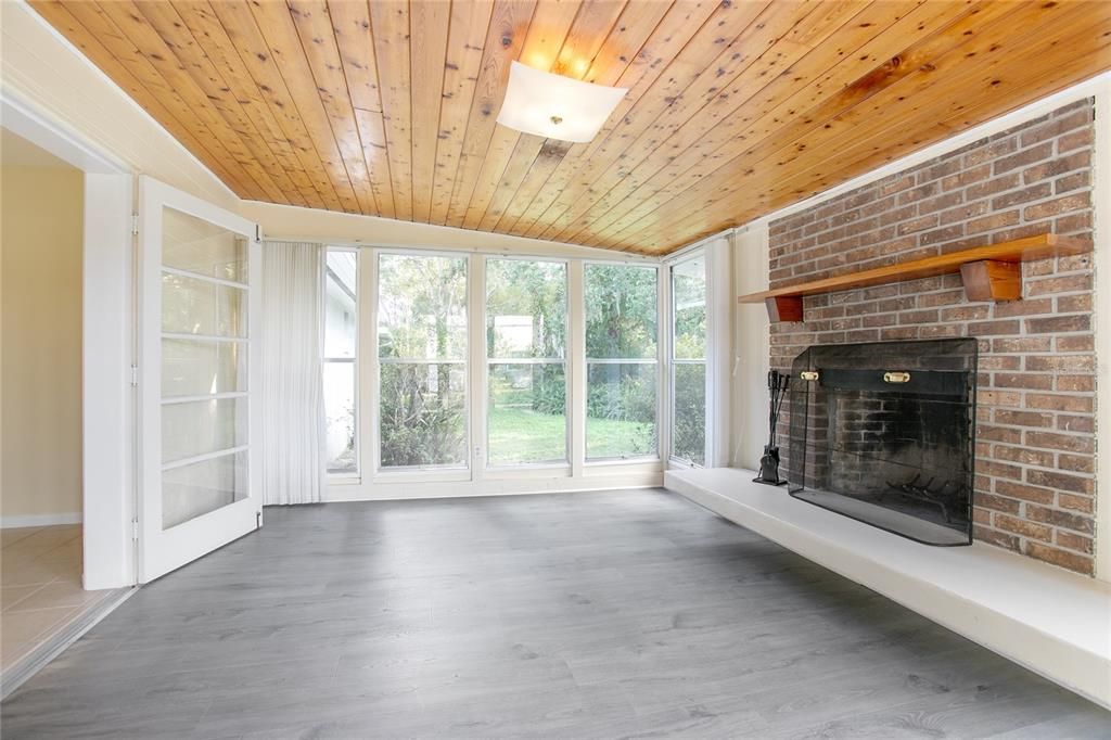 出租: $2,000 (3 贝兹, 2 浴室, 2088 平方英尺)