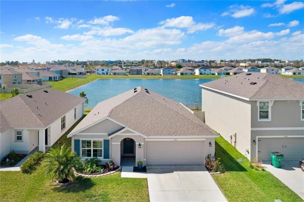 На продажу: $300,000 (3 спален, 2 ванн, 1690 Квадратных фут)