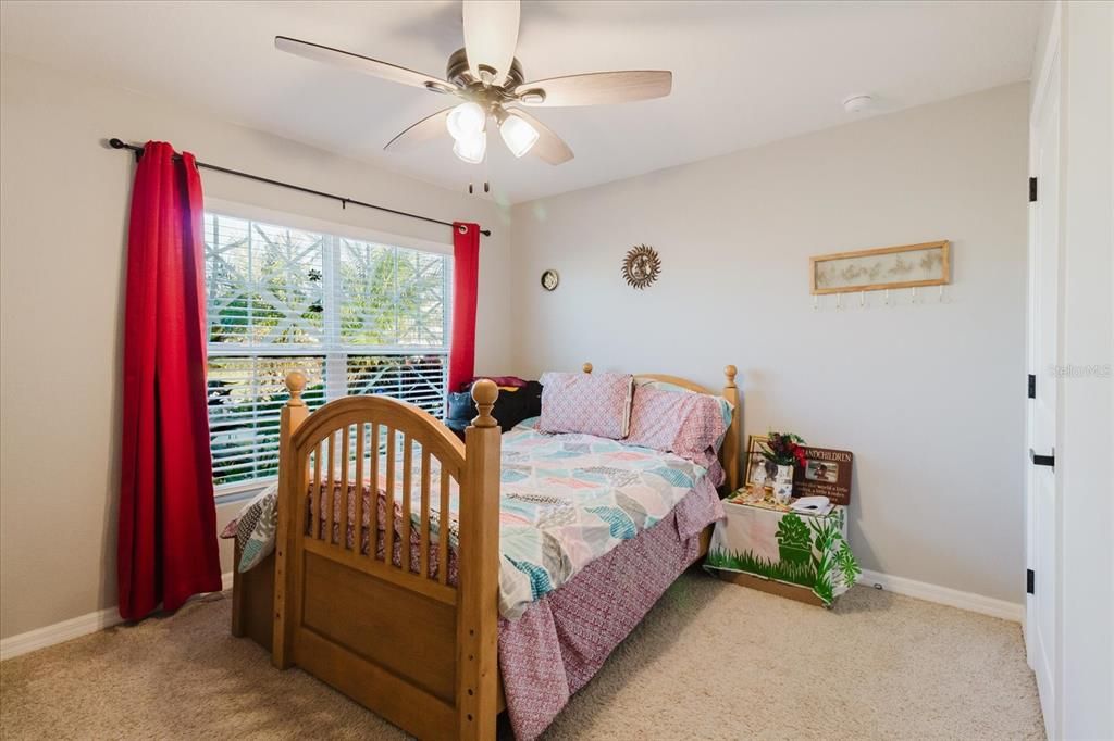 На продажу: $300,000 (3 спален, 2 ванн, 1690 Квадратных фут)