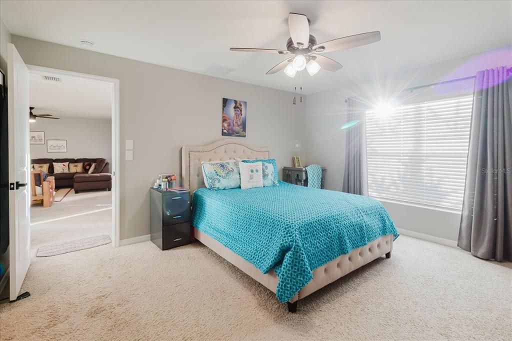 На продажу: $300,000 (3 спален, 2 ванн, 1690 Квадратных фут)