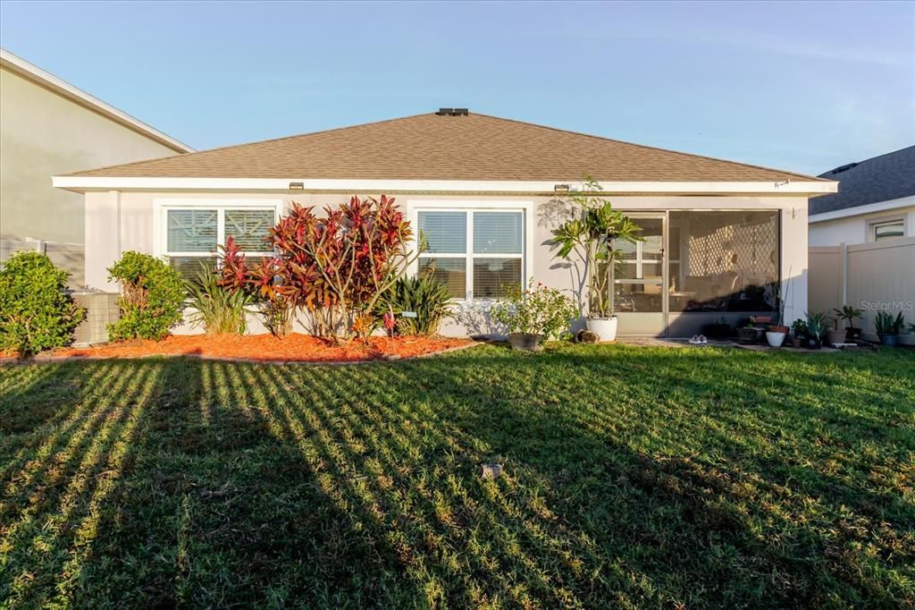 На продажу: $300,000 (3 спален, 2 ванн, 1690 Квадратных фут)