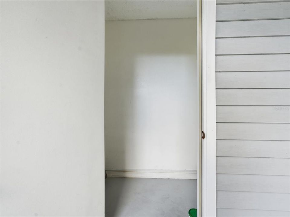 For Sale: $116,500 (1 beds, 1 baths, 658 Square Feet)