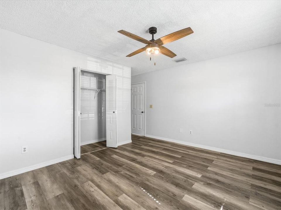 For Sale: $116,500 (1 beds, 1 baths, 658 Square Feet)