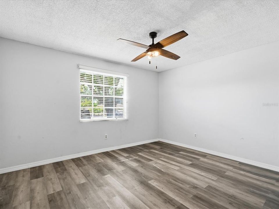 For Sale: $116,500 (1 beds, 1 baths, 658 Square Feet)