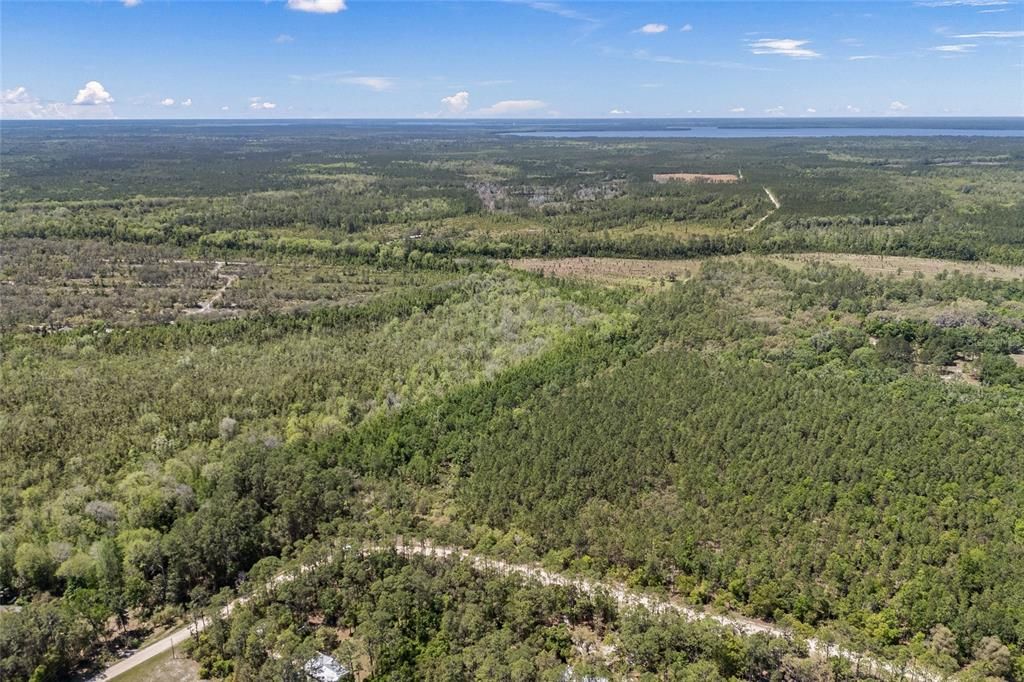 На продажу: $229,000 (30.45 acres)