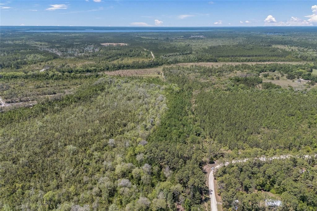 На продажу: $229,000 (30.45 acres)