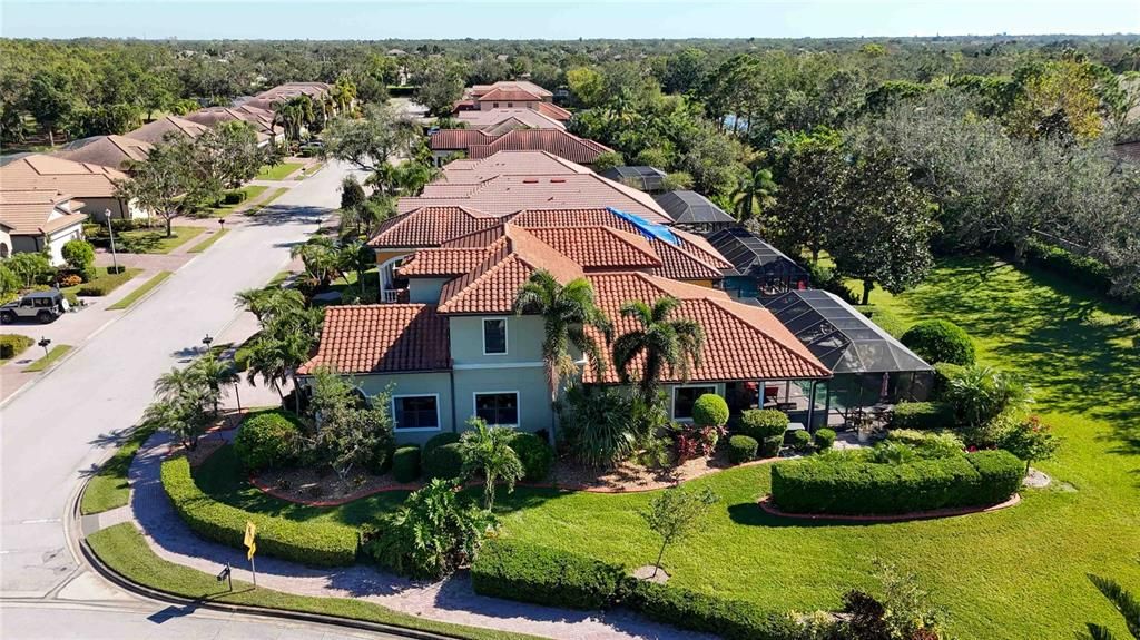 For Sale: $950,000 (3 beds, 3 baths, 2920 Square Feet)