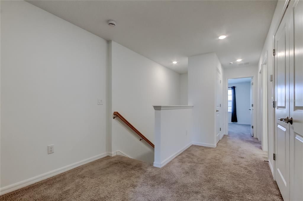 待售: $300,000 (3 贝兹, 2 浴室, 1582 平方英尺)