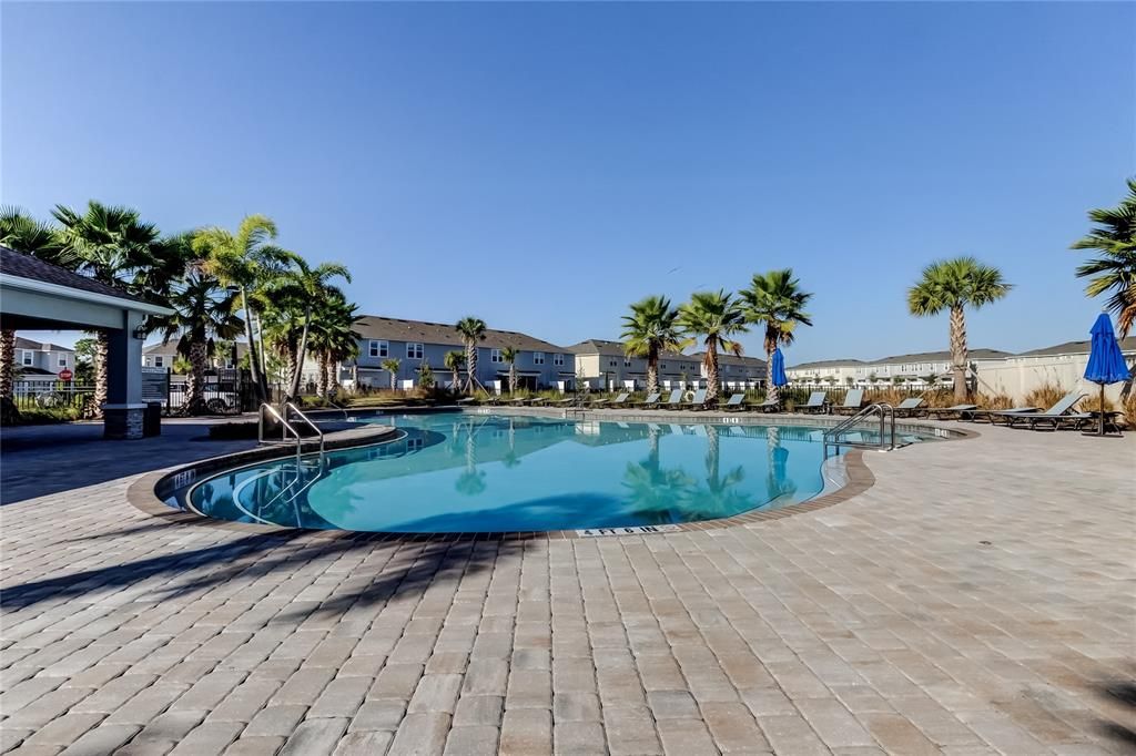 待售: $300,000 (3 贝兹, 2 浴室, 1582 平方英尺)