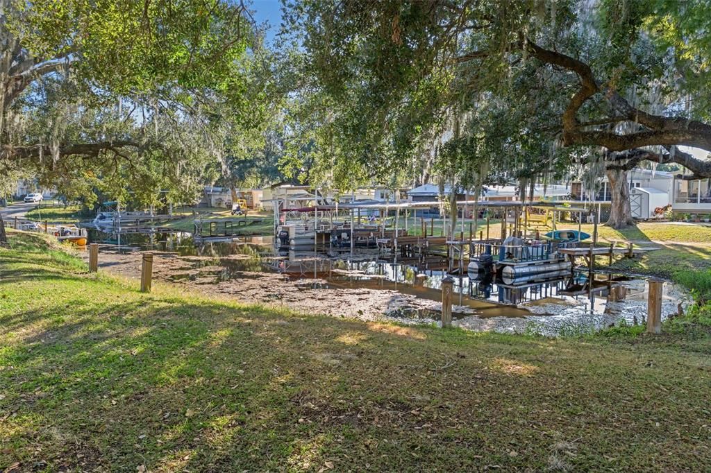 合同活跃: $155,000 (2 贝兹, 2 浴室, 1230 平方英尺)