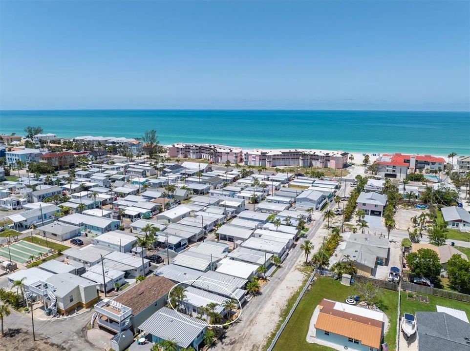 For Sale: $249,900 (1 beds, 1 baths, 528 Square Feet)