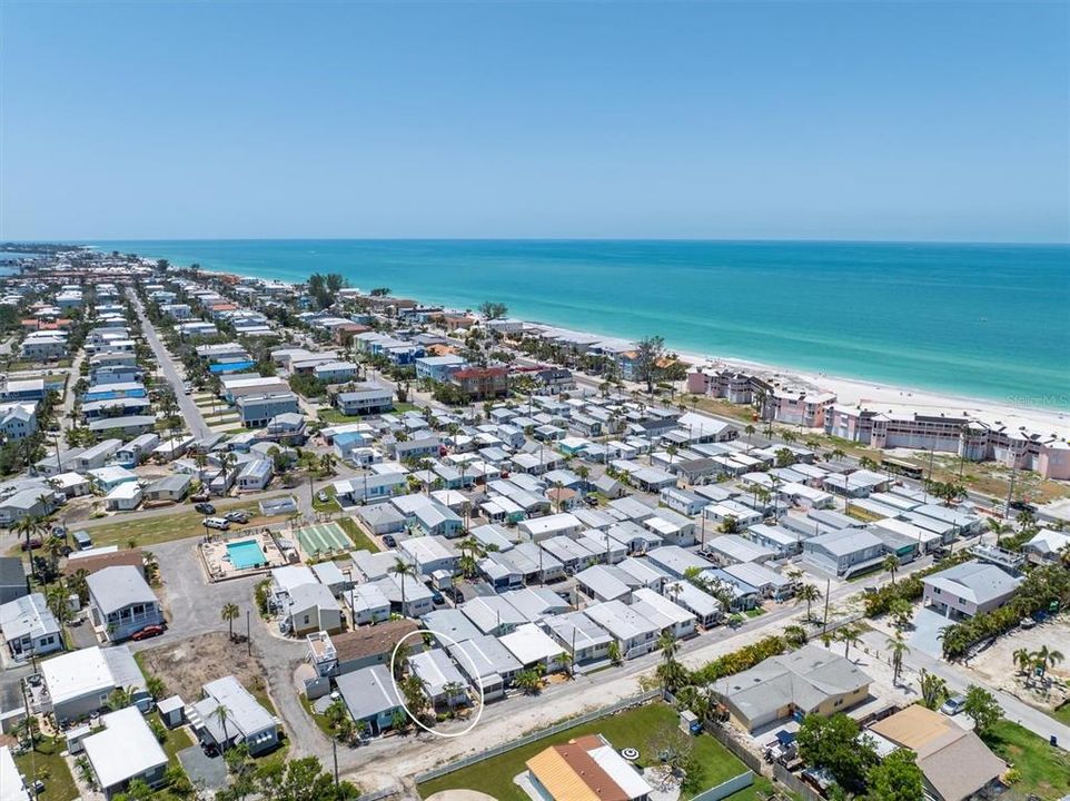 For Sale: $249,900 (1 beds, 1 baths, 528 Square Feet)