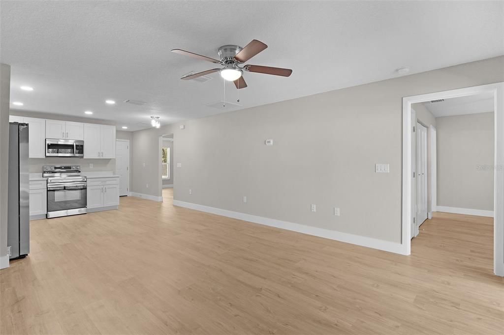 В аренду: $1,550 (3 спален, 2 ванн, 1191 Квадратных фут)