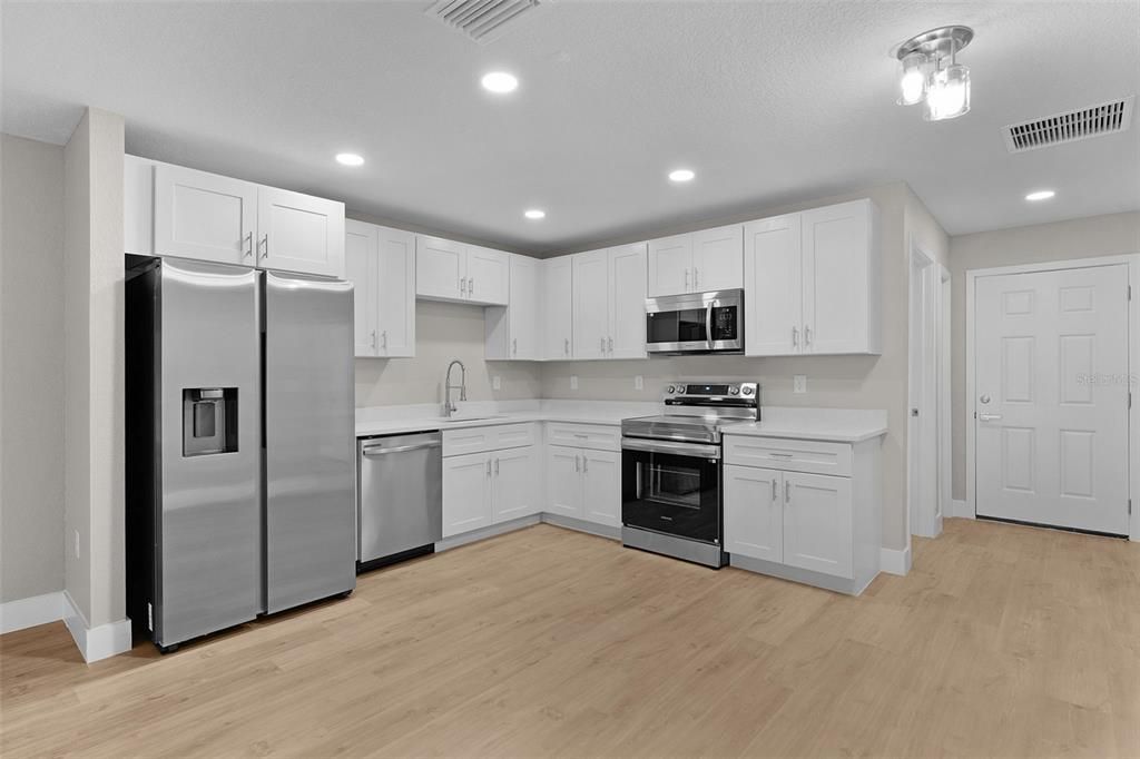 В аренду: $1,550 (3 спален, 2 ванн, 1191 Квадратных фут)