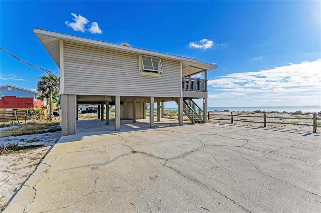 For Rent: $7,900 (2 beds, 2 baths, 1040 Square Feet)