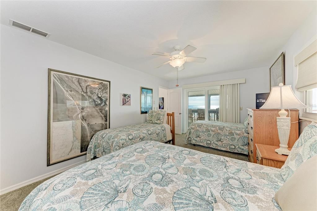 For Rent: $7,900 (2 beds, 2 baths, 1040 Square Feet)