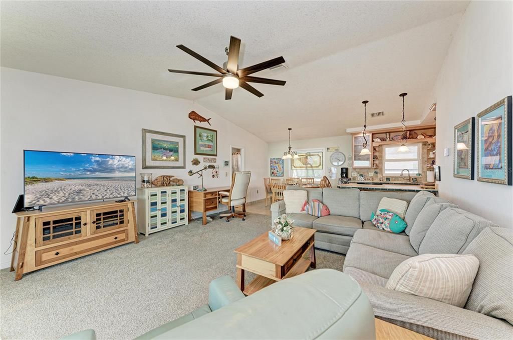 For Rent: $7,900 (2 beds, 2 baths, 1040 Square Feet)