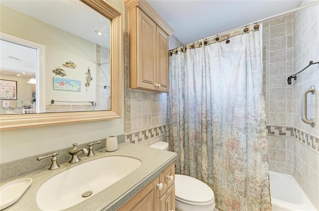 For Rent: $7,900 (2 beds, 2 baths, 1040 Square Feet)