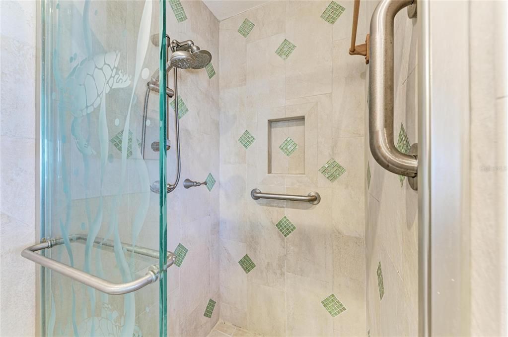 For Rent: $7,900 (2 beds, 2 baths, 1040 Square Feet)