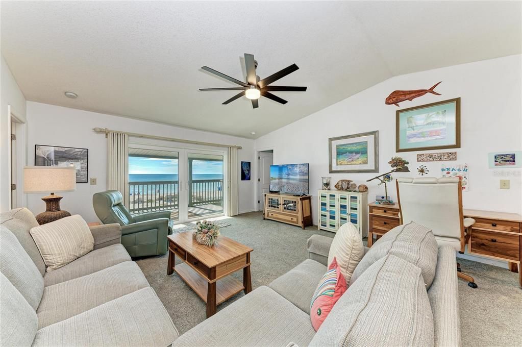 For Rent: $7,900 (2 beds, 2 baths, 1040 Square Feet)