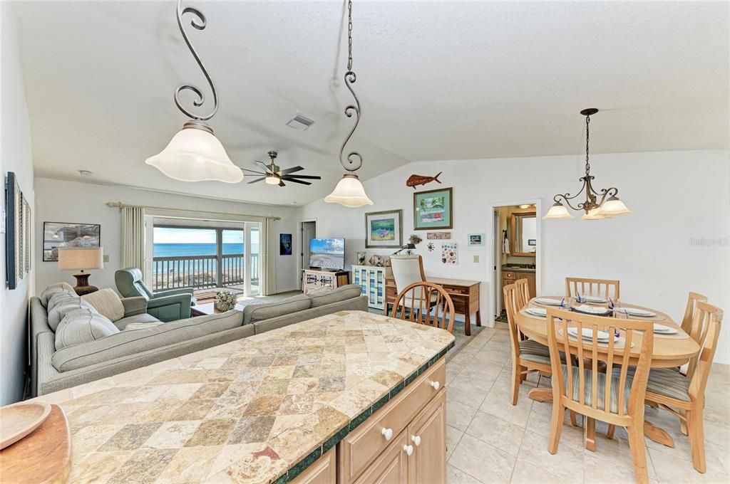 For Rent: $7,900 (2 beds, 2 baths, 1040 Square Feet)