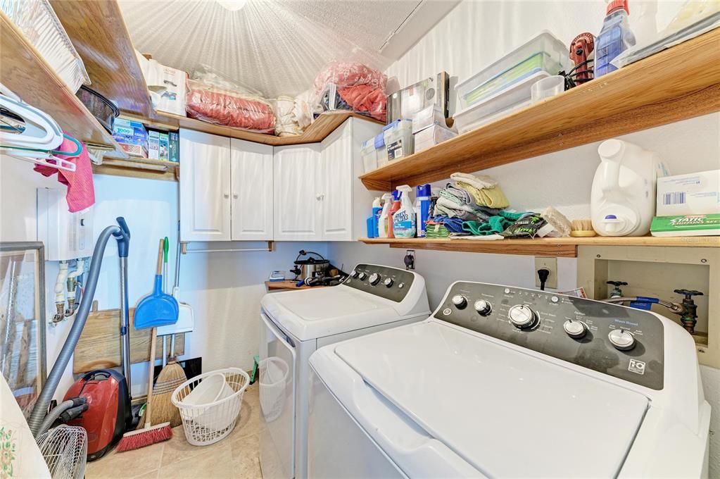 For Rent: $7,900 (2 beds, 2 baths, 1040 Square Feet)