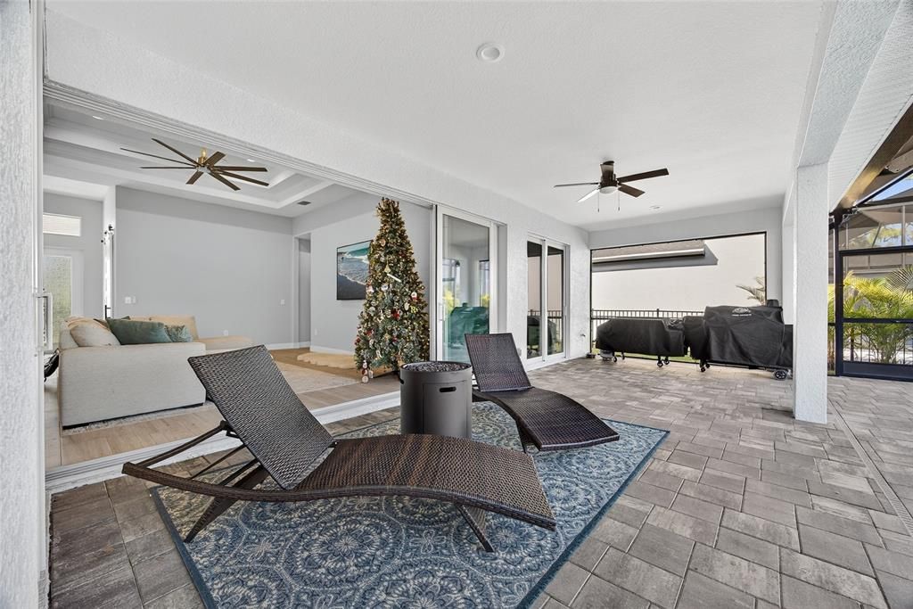 Activo con contrato: $735,000 (3 camas, 2 baños, 2068 Pies cuadrados)