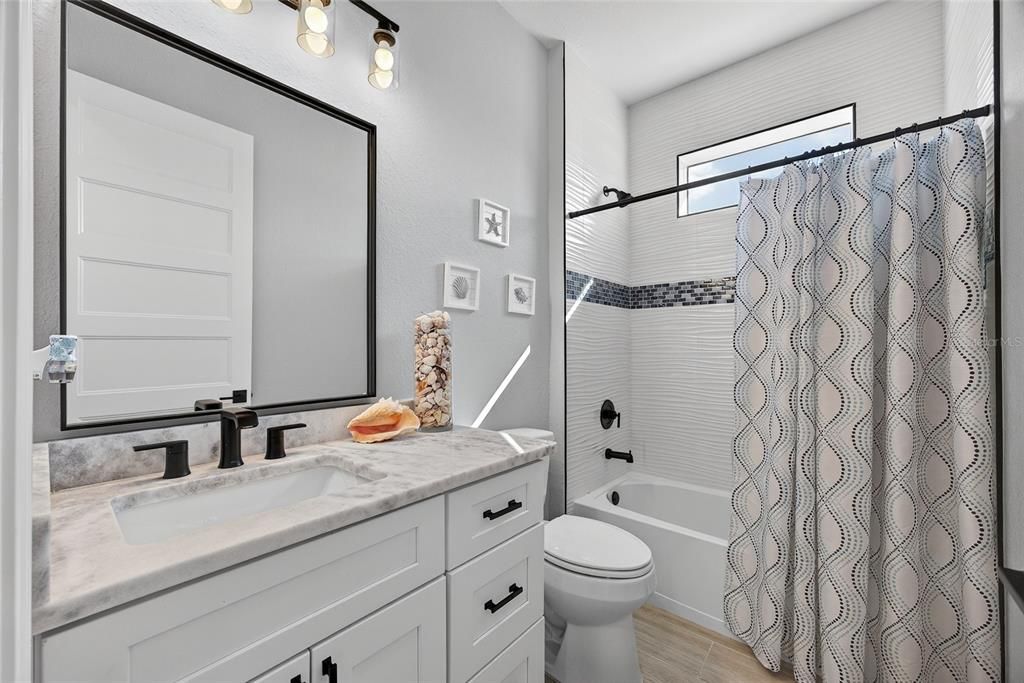 Activo con contrato: $735,000 (3 camas, 2 baños, 2068 Pies cuadrados)