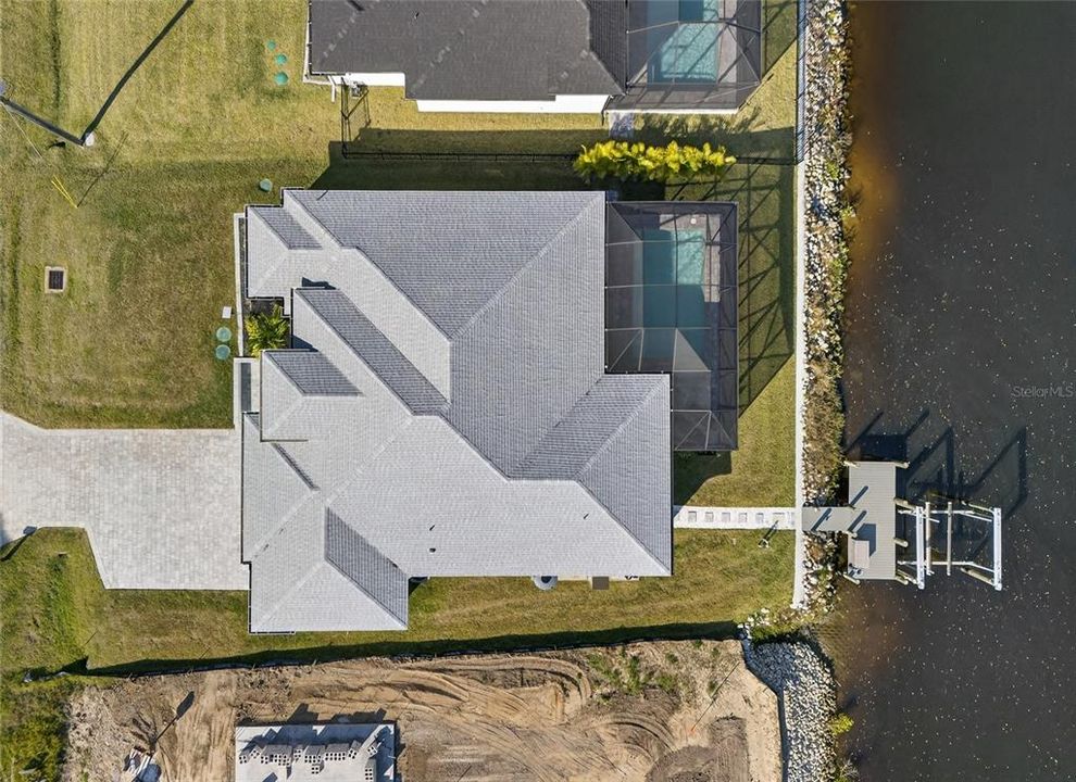 Activo con contrato: $735,000 (3 camas, 2 baños, 2068 Pies cuadrados)