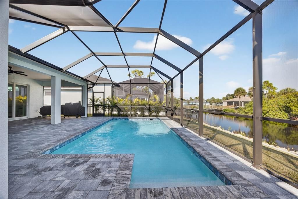 Activo con contrato: $735,000 (3 camas, 2 baños, 2068 Pies cuadrados)