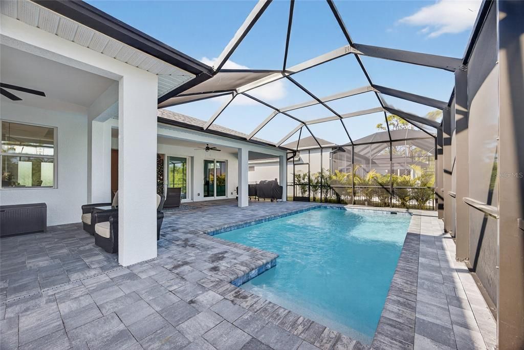 Activo con contrato: $735,000 (3 camas, 2 baños, 2068 Pies cuadrados)