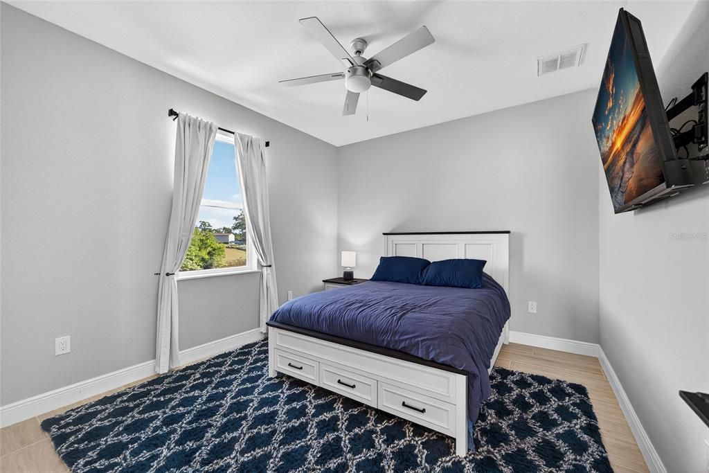 Activo con contrato: $735,000 (3 camas, 2 baños, 2068 Pies cuadrados)