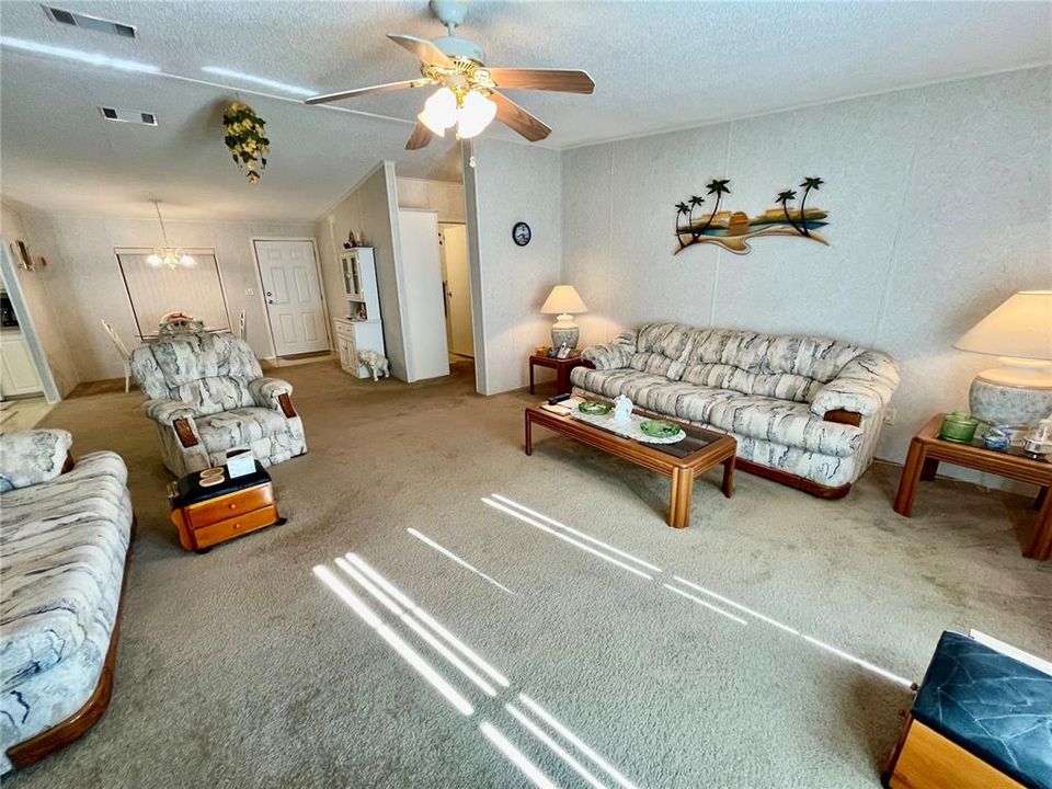 En Venta: $179,900 (3 camas, 2 baños, 1440 Pies cuadrados)