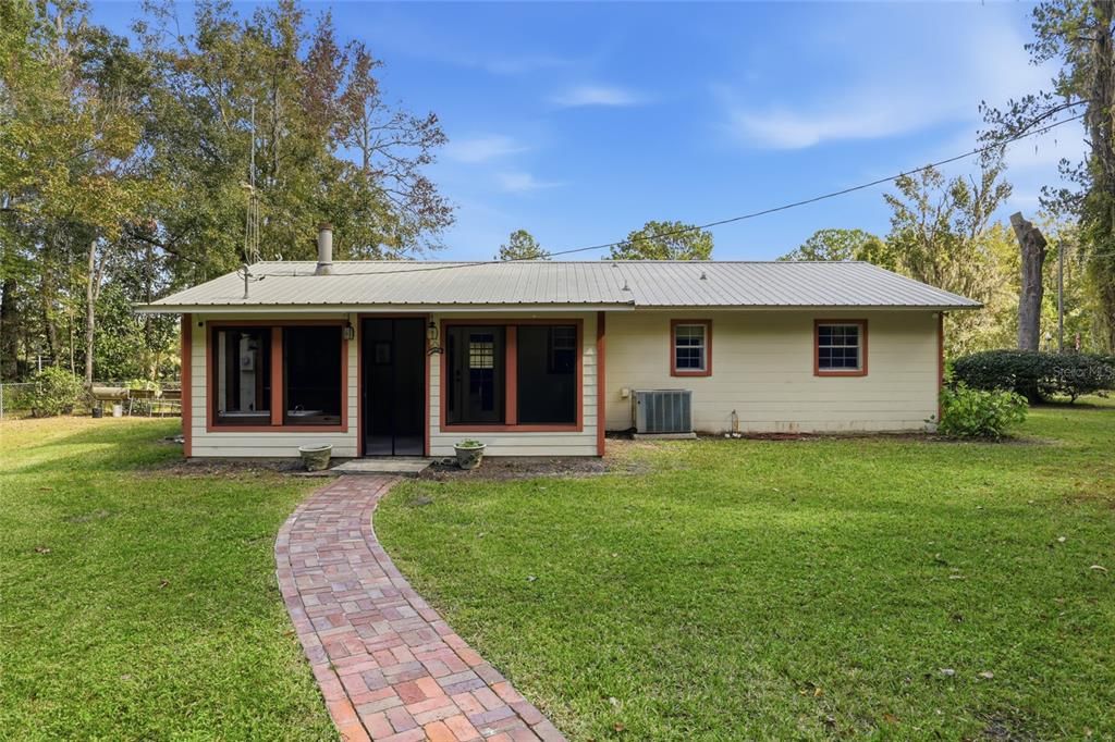 待售: $349,000 (3 贝兹, 2 浴室, 1456 平方英尺)