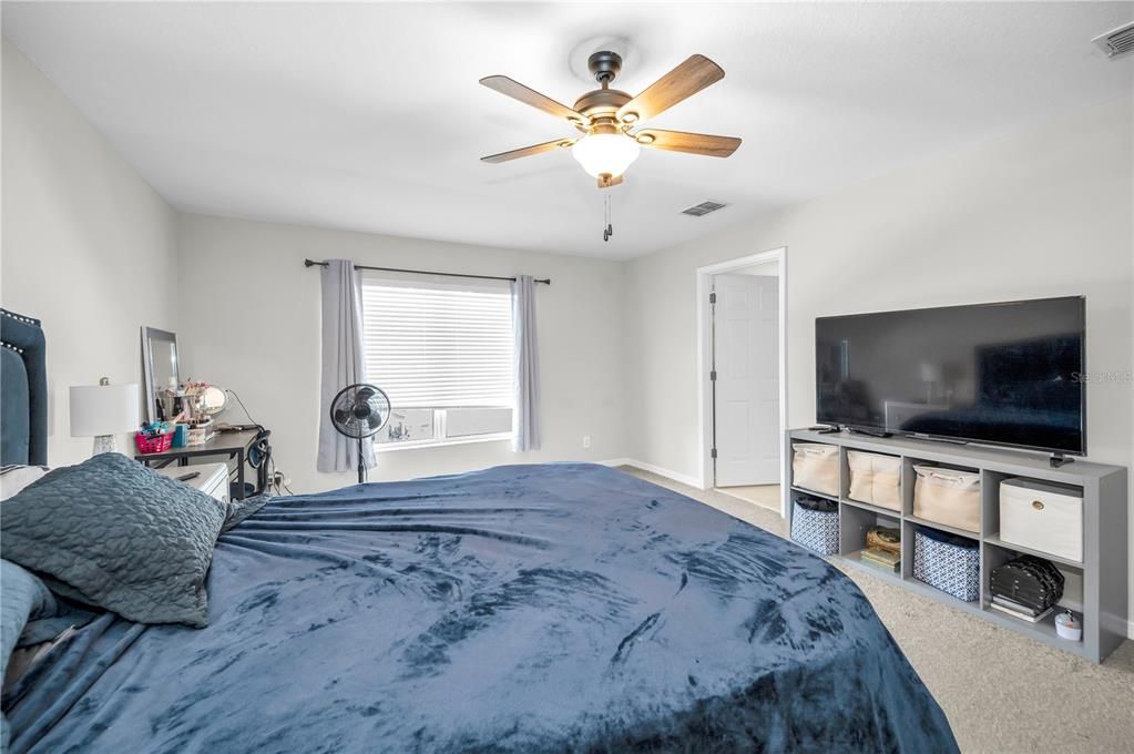 En Venta: $317,000 (3 camas, 2 baños, 2271 Pies cuadrados)