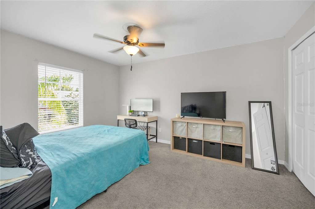 En Venta: $317,000 (3 camas, 2 baños, 2271 Pies cuadrados)