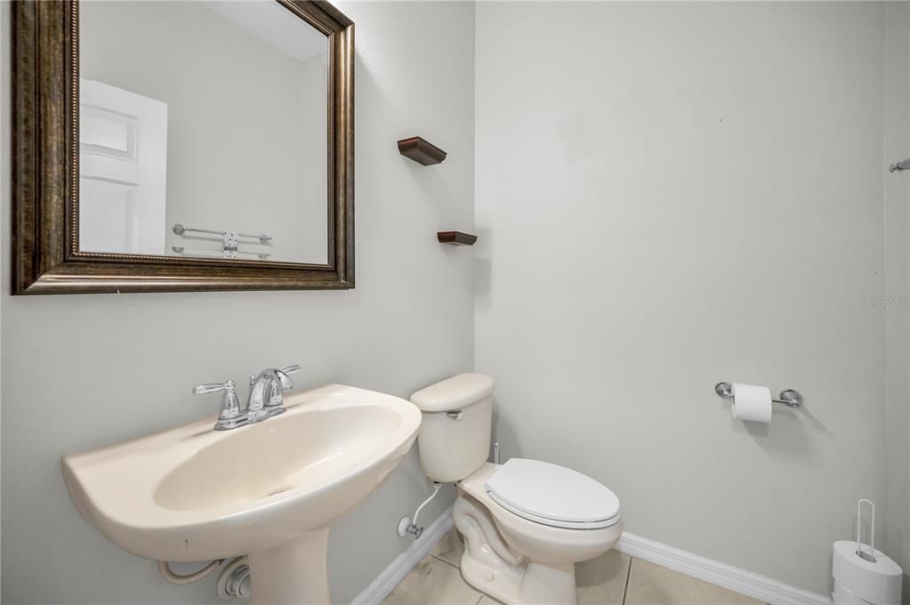 En Venta: $317,000 (3 camas, 2 baños, 2271 Pies cuadrados)