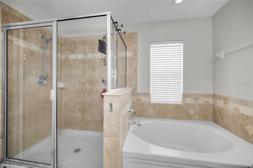 En Venta: $317,000 (3 camas, 2 baños, 2271 Pies cuadrados)