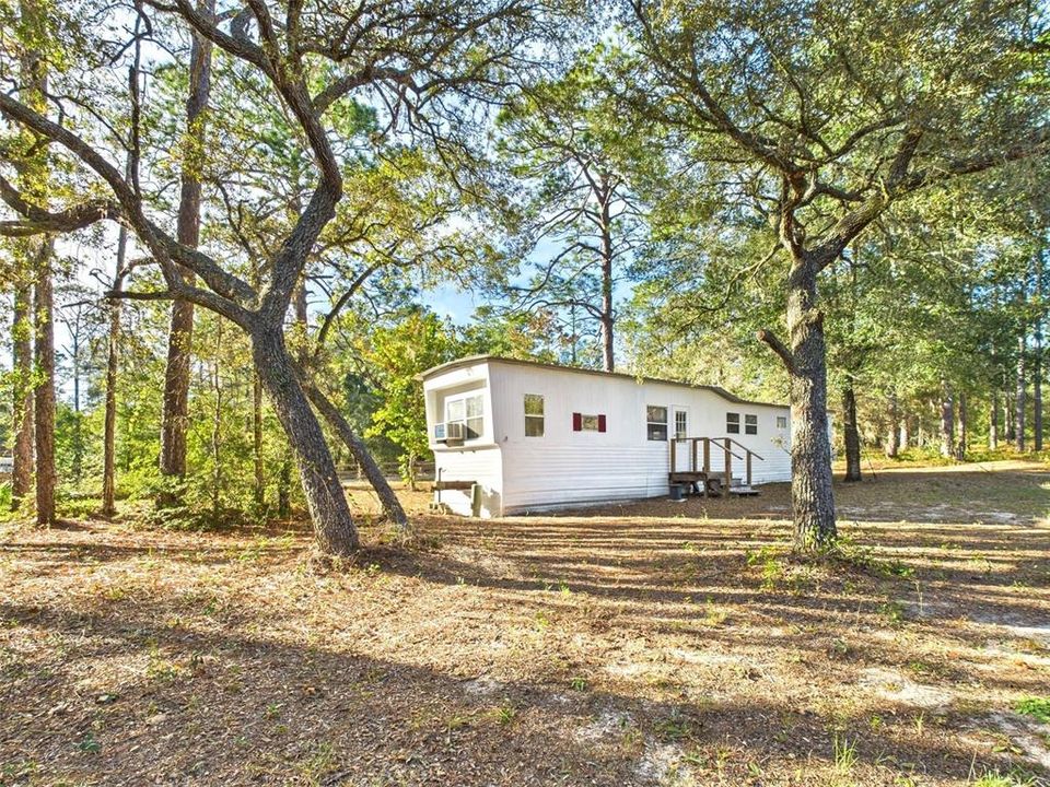 Под контрактом: $98,000 (2 спален, 1 ванн, 580 Квадратных фут)