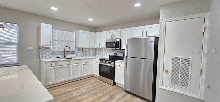 For Rent: $1,200 (1 beds, 1 baths, 680 Square Feet)