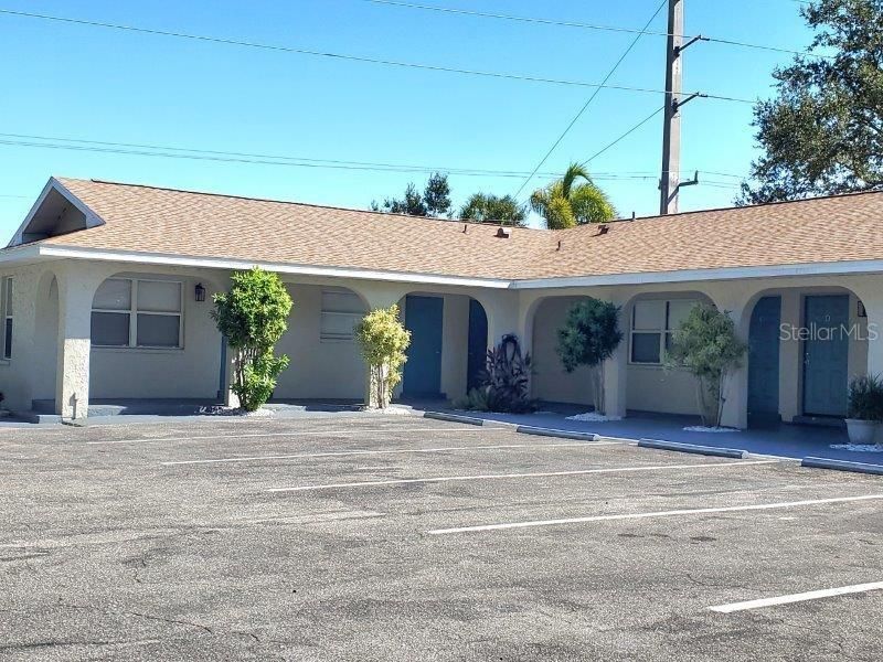 For Rent: $1,200 (1 beds, 1 baths, 680 Square Feet)