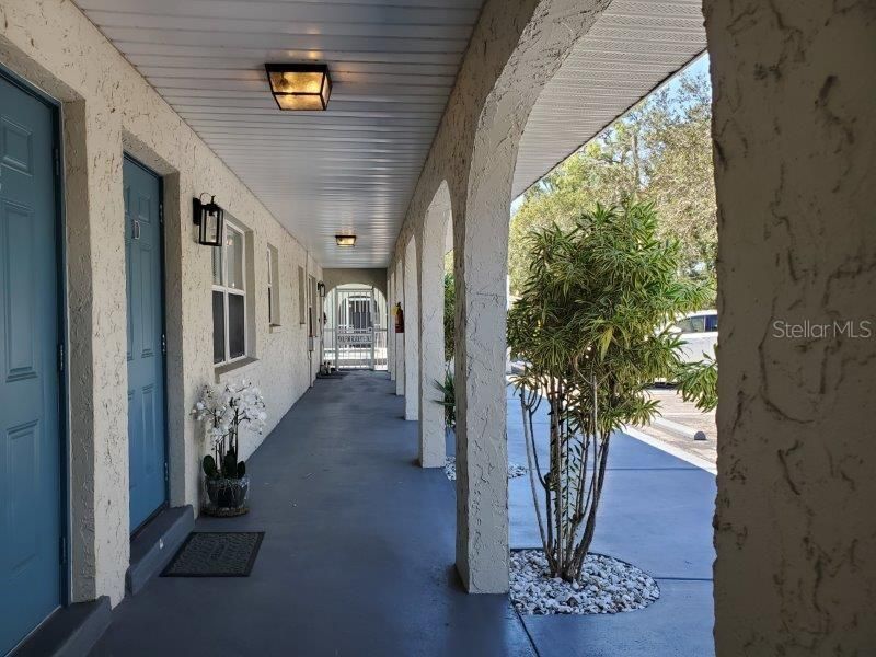 For Rent: $1,200 (1 beds, 1 baths, 680 Square Feet)