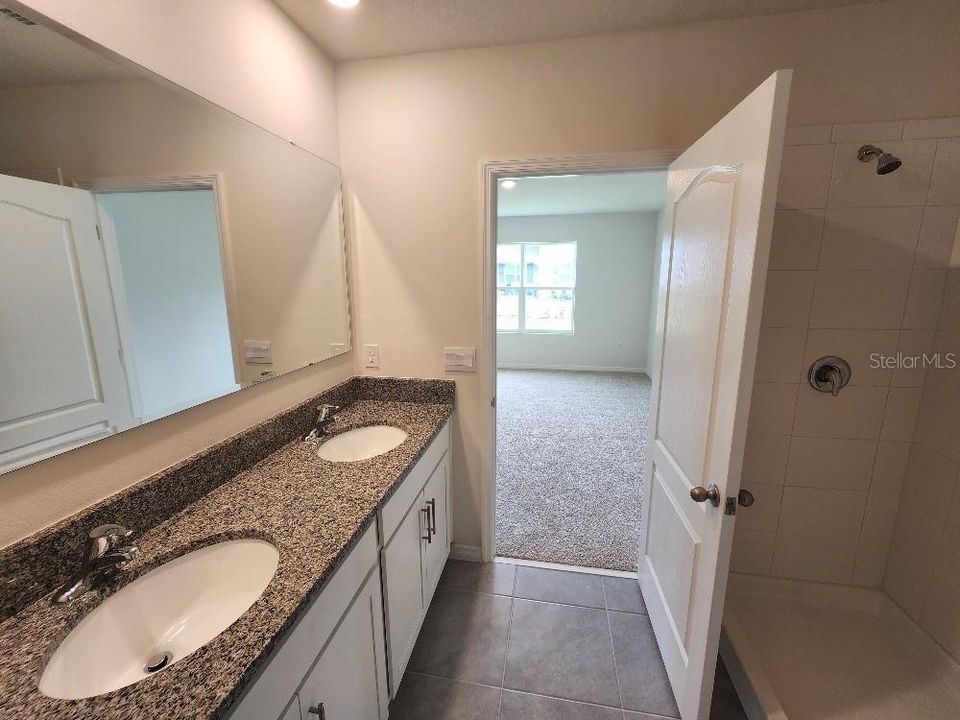 For Rent: $1,950 (3 beds, 2 baths, 1653 Square Feet)