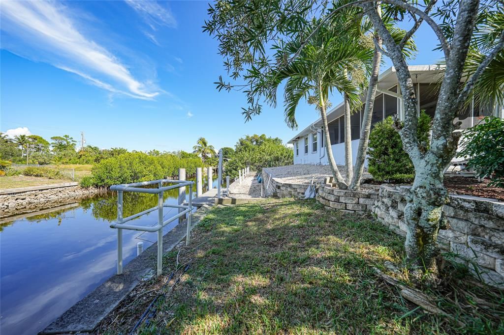 Activo con contrato: $400,000 (3 camas, 2 baños, 1821 Pies cuadrados)