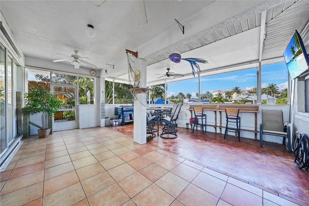 Activo con contrato: $400,000 (3 camas, 2 baños, 1821 Pies cuadrados)