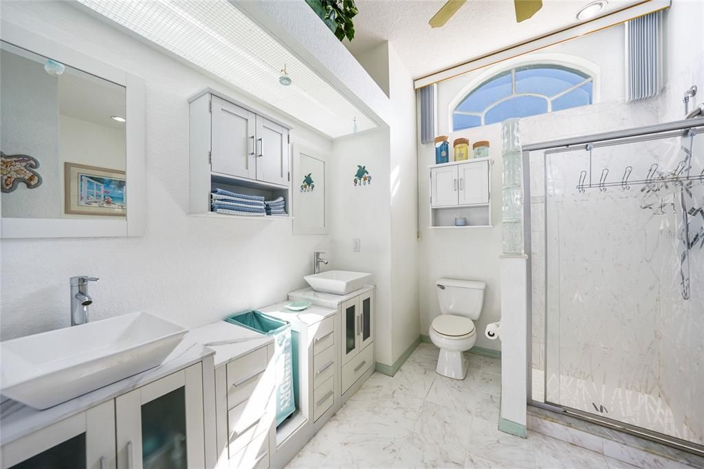 Activo con contrato: $400,000 (3 camas, 2 baños, 1821 Pies cuadrados)