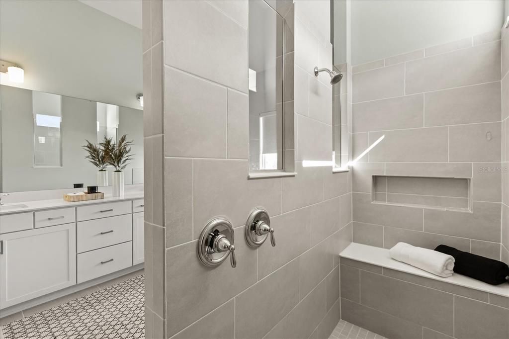 For Sale: $949,900 (4 beds, 3 baths, 3040 Square Feet)